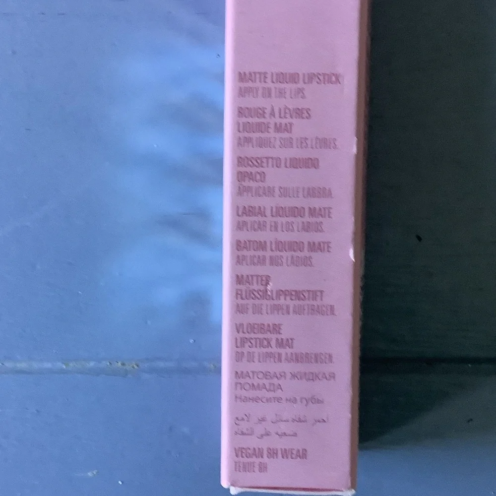 Kylie Cosmetics Velvet Lipstick #346‎ A Moment Matte